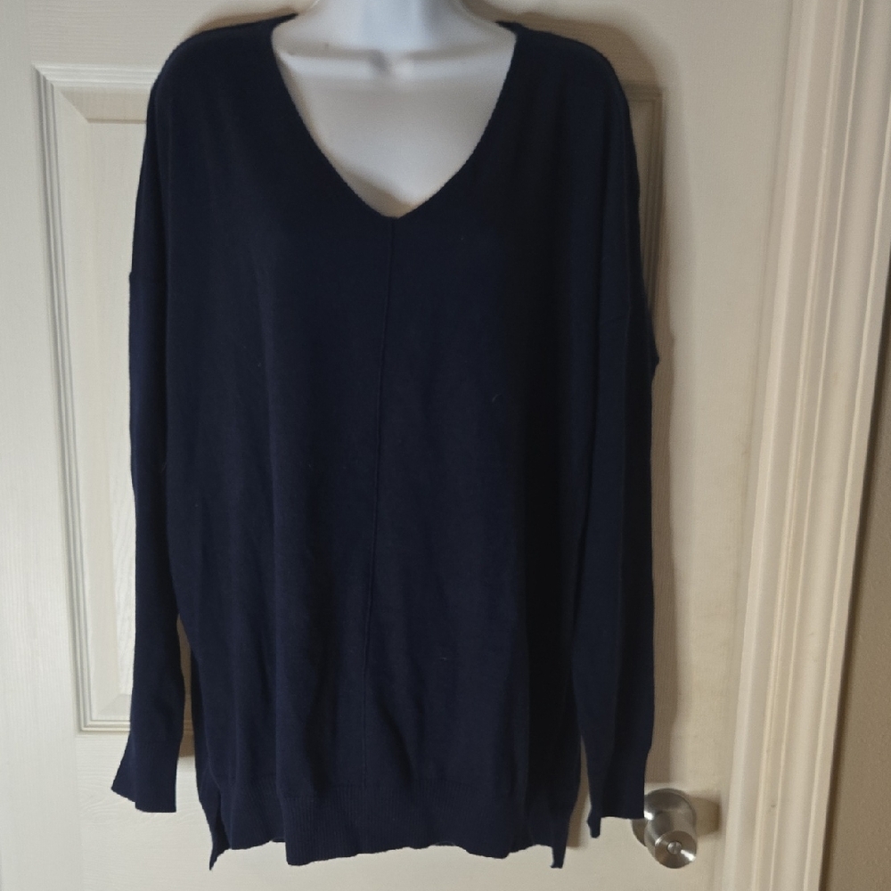 Elegant Women's V-Neck Sweater in Navy